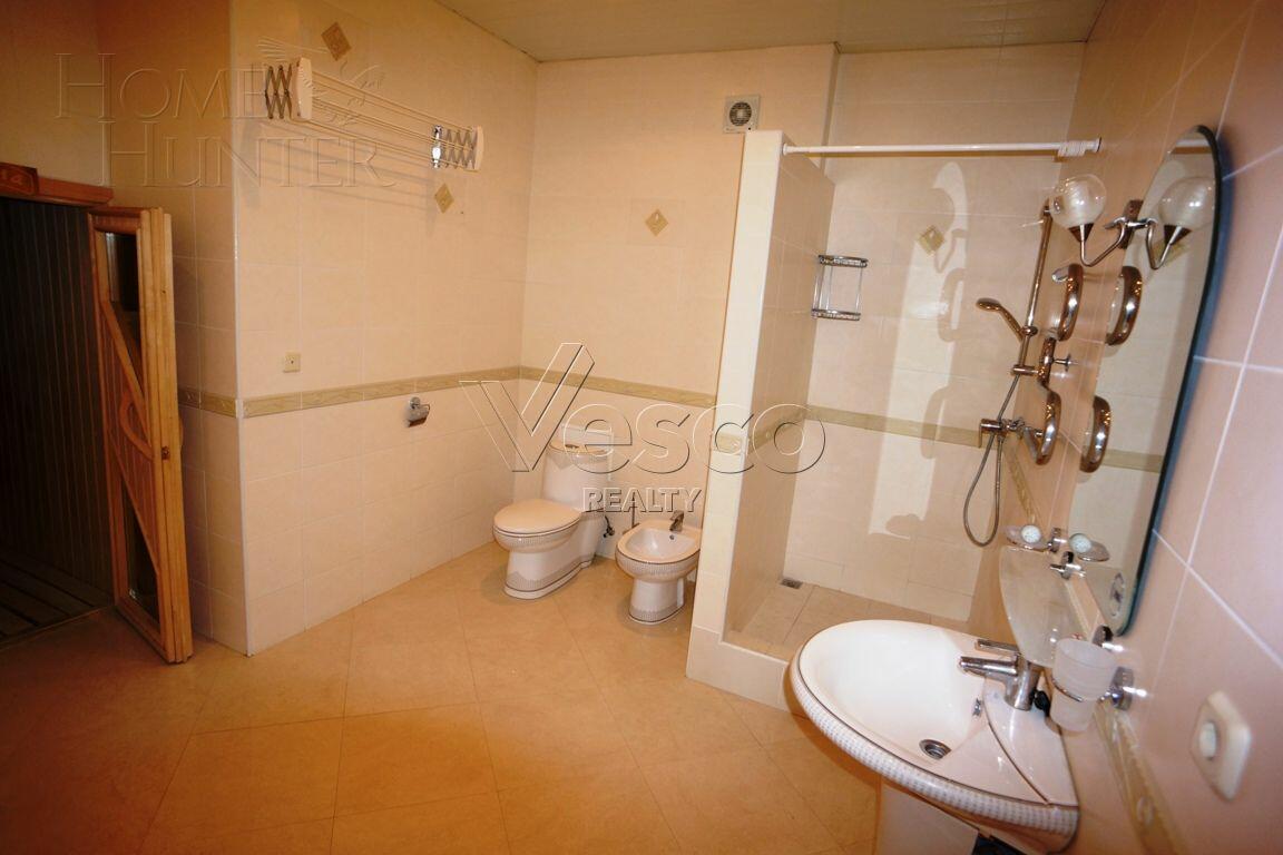 2-этажный таунхаус 640 м² с отделкой