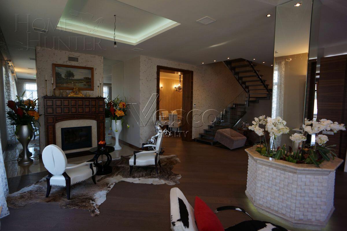 2-этажный коттедж 600 м² с отделкой