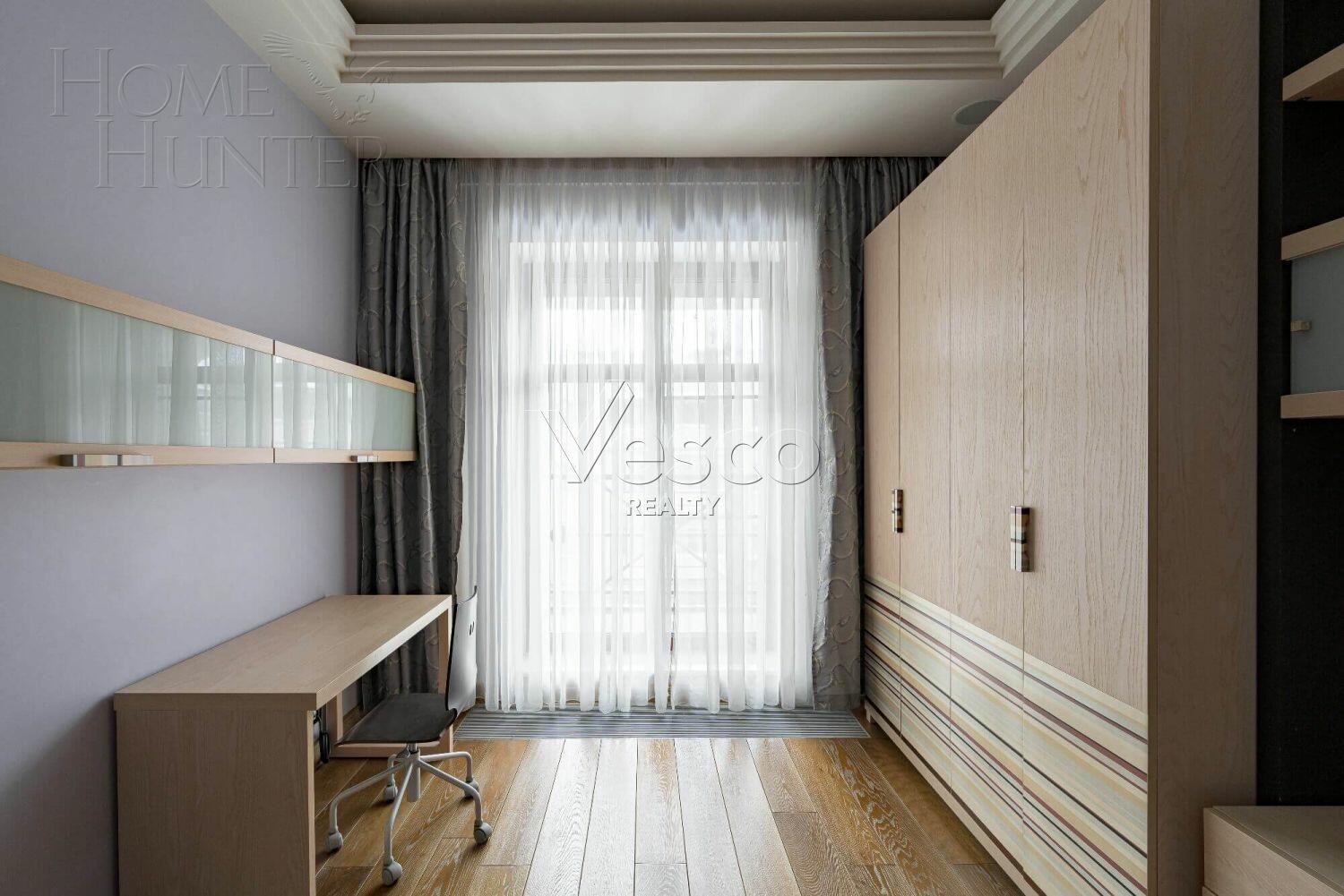 4-КОМН. КВАРТИРА С ОТДЕЛКОЙ 158.4 М² НА 4 ЭТАЖЕ