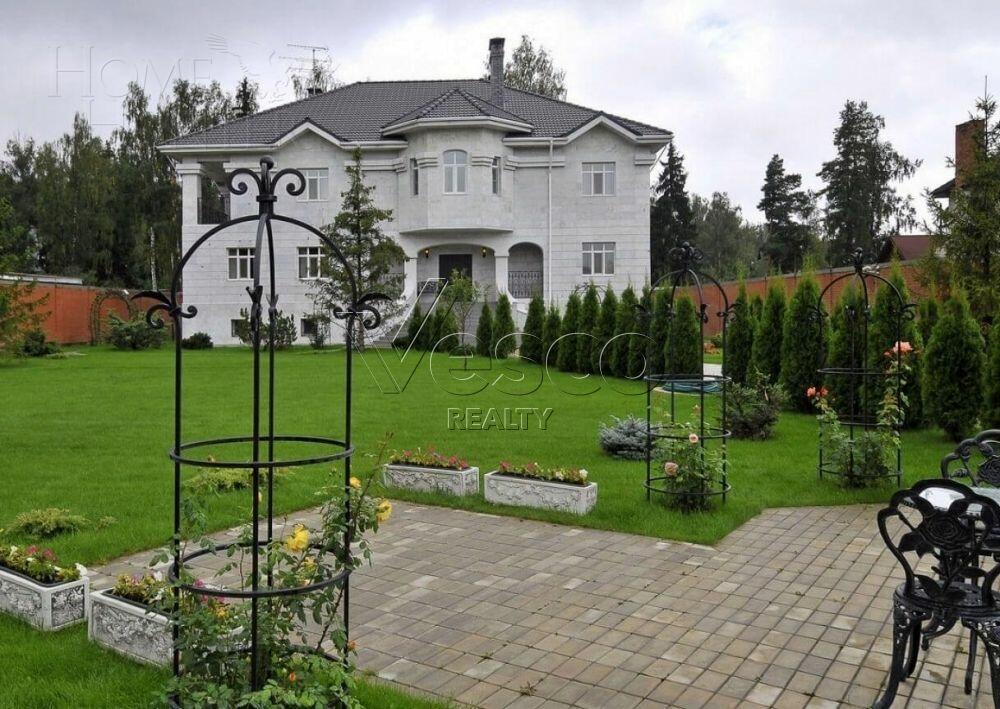 2-этажный коттедж 800 м² с отделкой