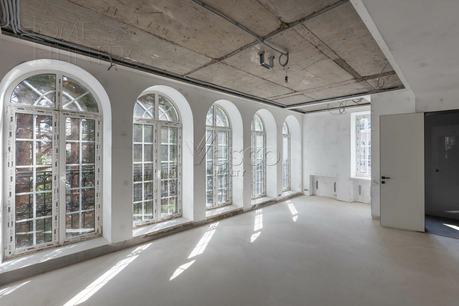 3-этажный коттедж 297 м² без отделки