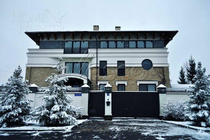 3-этажный коттедж 800 м² с отделкой