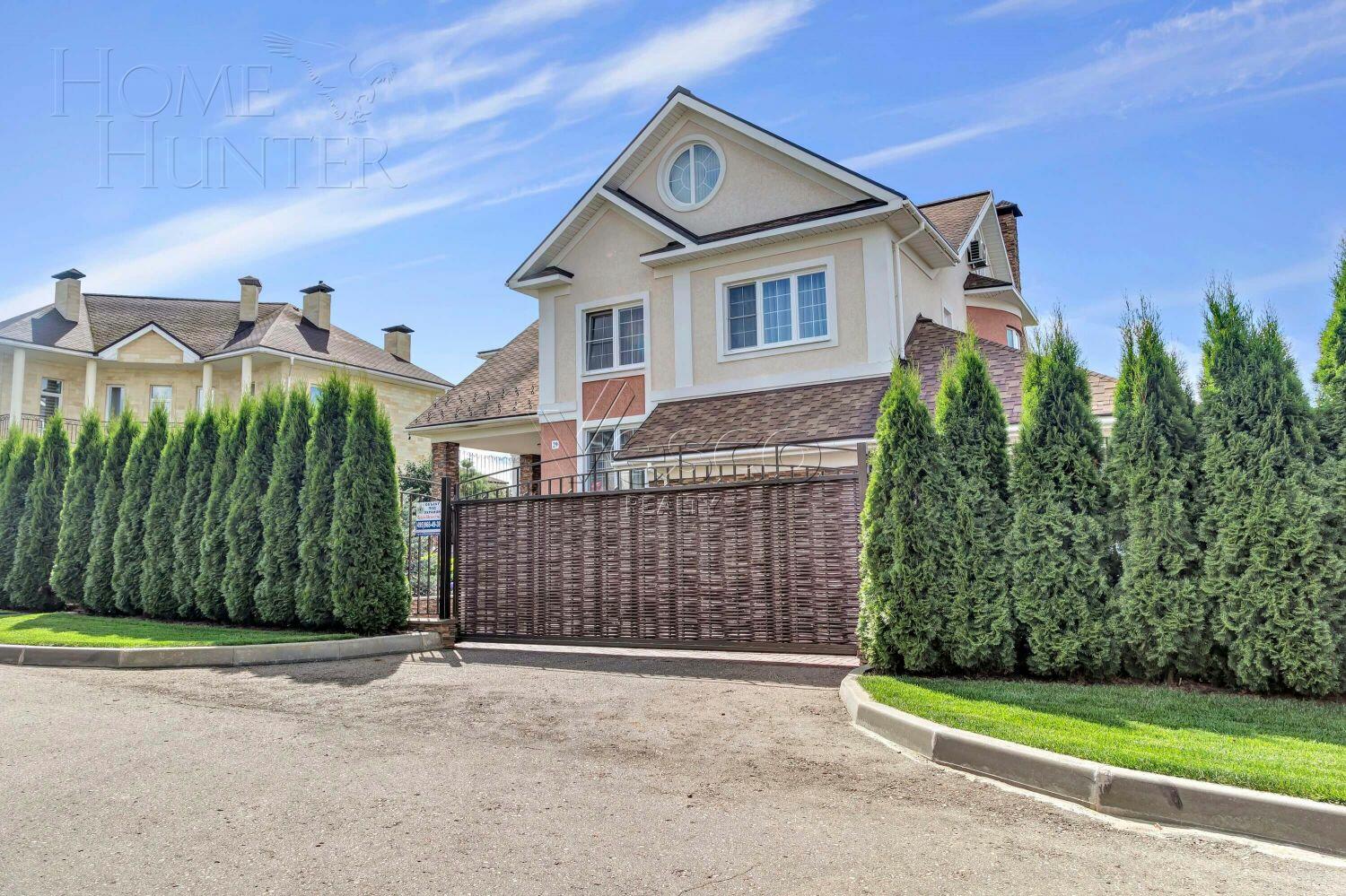 2-этажный коттедж 540 м² с отделкой