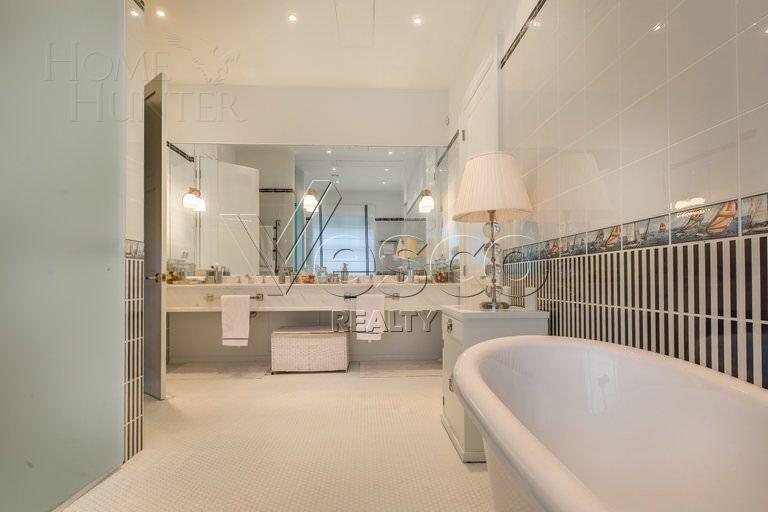 2-этажный коттедж 1 200 м² с отделкой