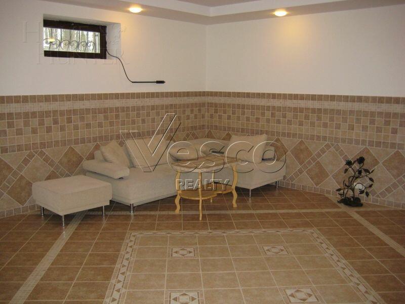 2-этажный коттедж 650 м² с отделкой