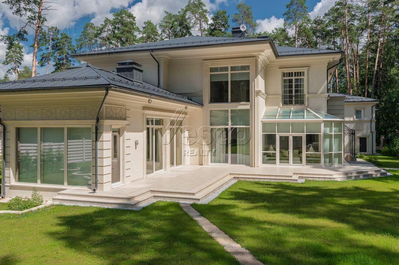 2-этажный коттедж 1 015 м² с отделкой