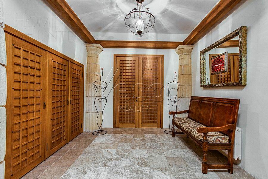 2-этажный коттедж 720 м² с отделкой