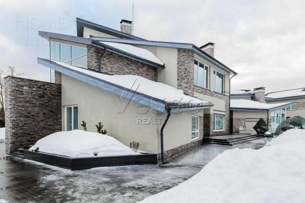 2-этажный коттедж 1 700 м² без отделки