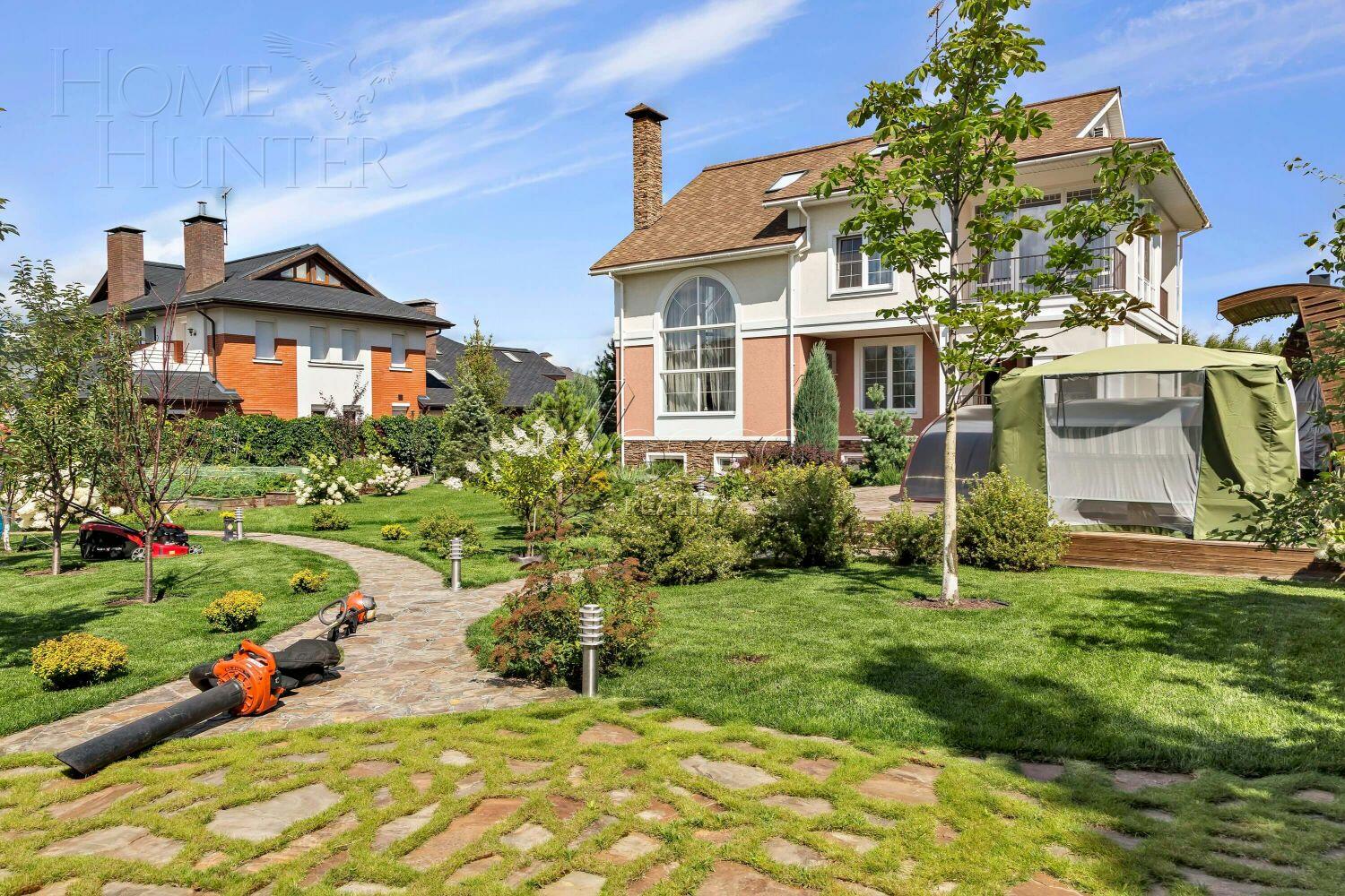 2-этажный коттедж 540 м² с отделкой