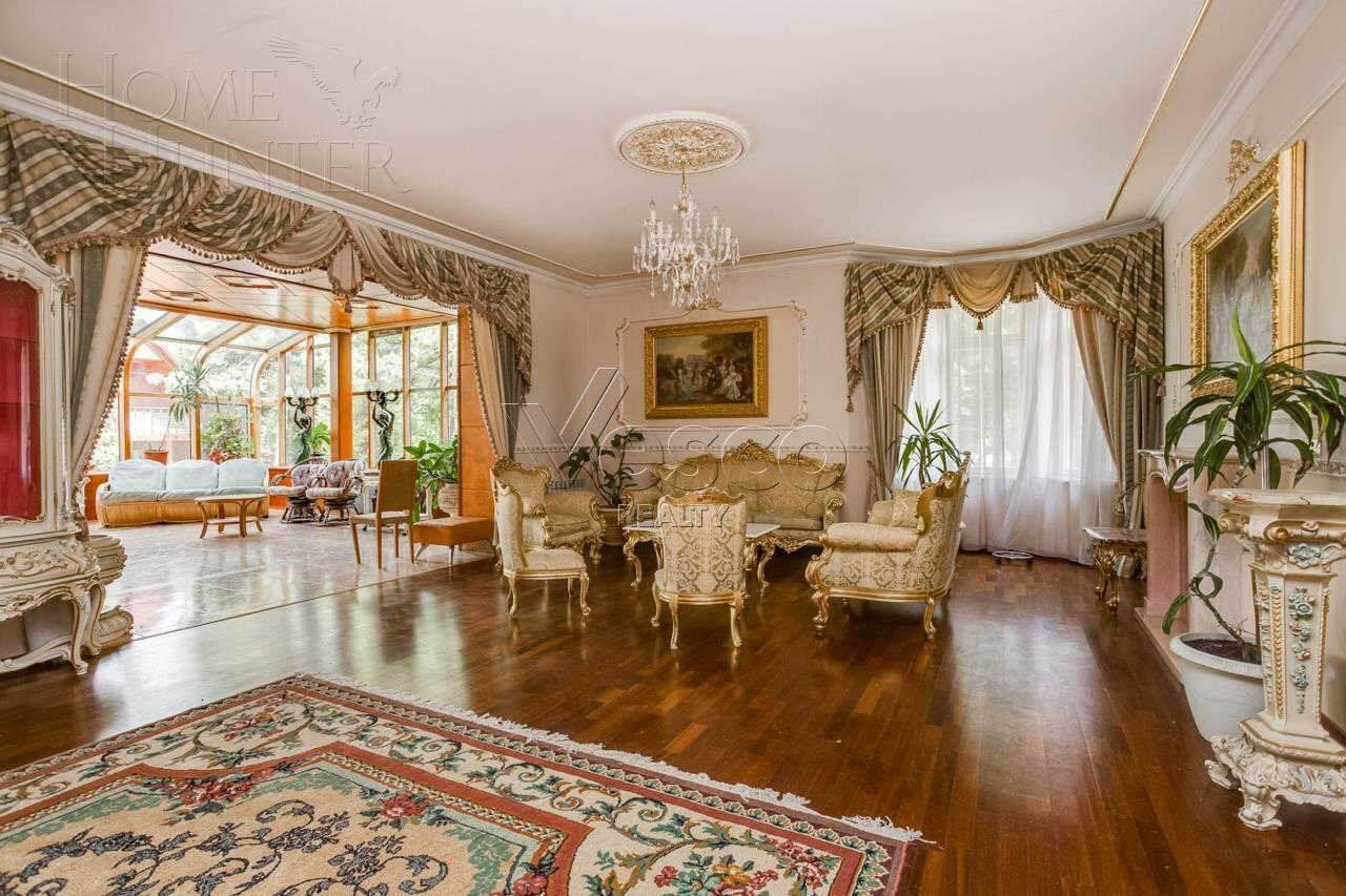 2-этажный коттедж 650 м² с отделкой