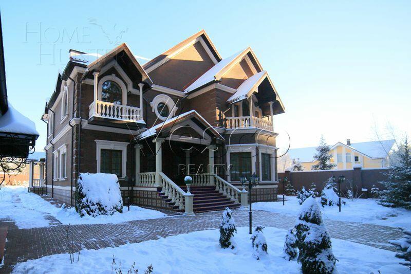 3-этажный коттедж 910 м² с отделкой