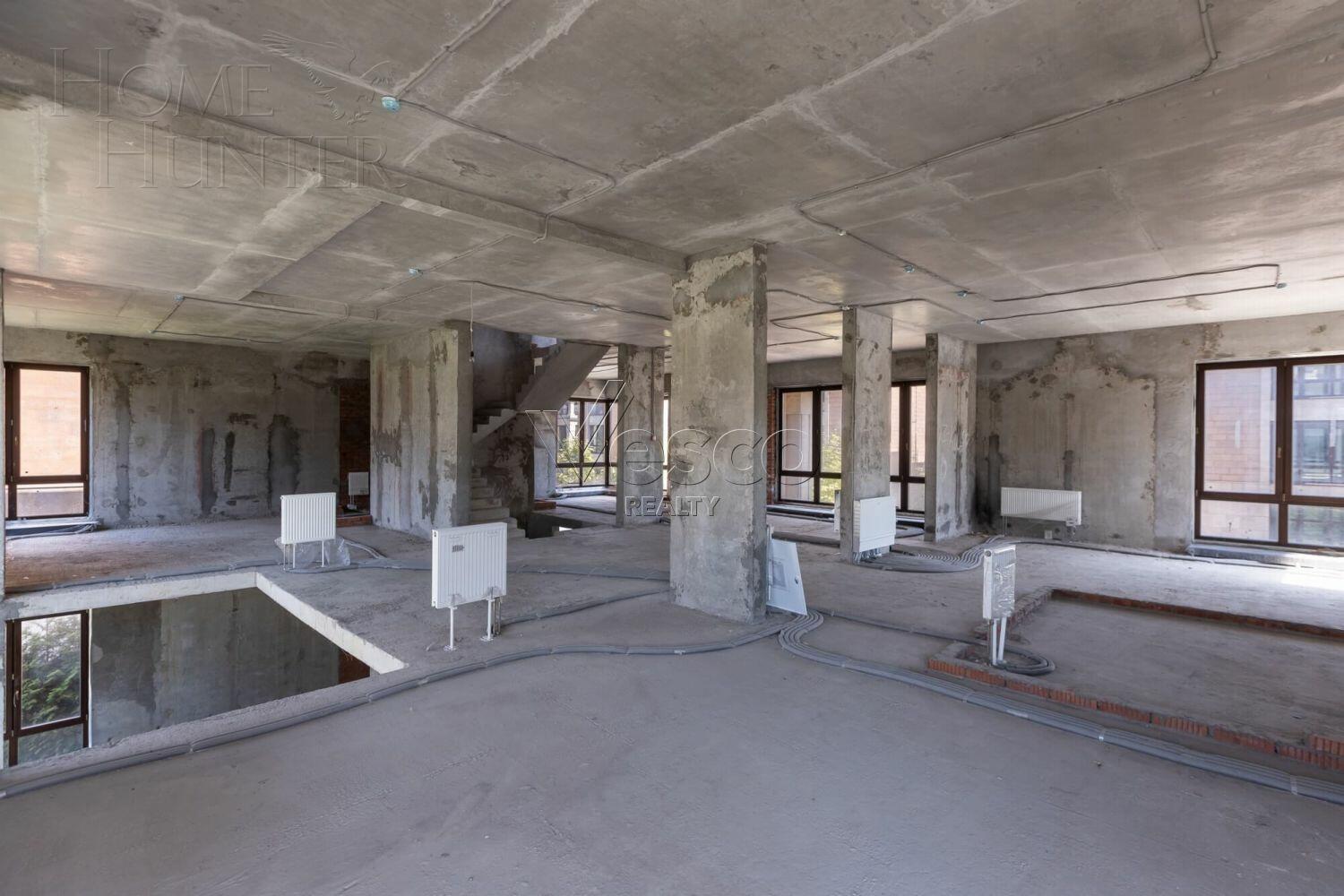 4-УРОВНЕВЫЙ ОСОБНЯК БЕЗ ОТДЕЛКИ 840 М² НА 1 ЭТАЖЕ