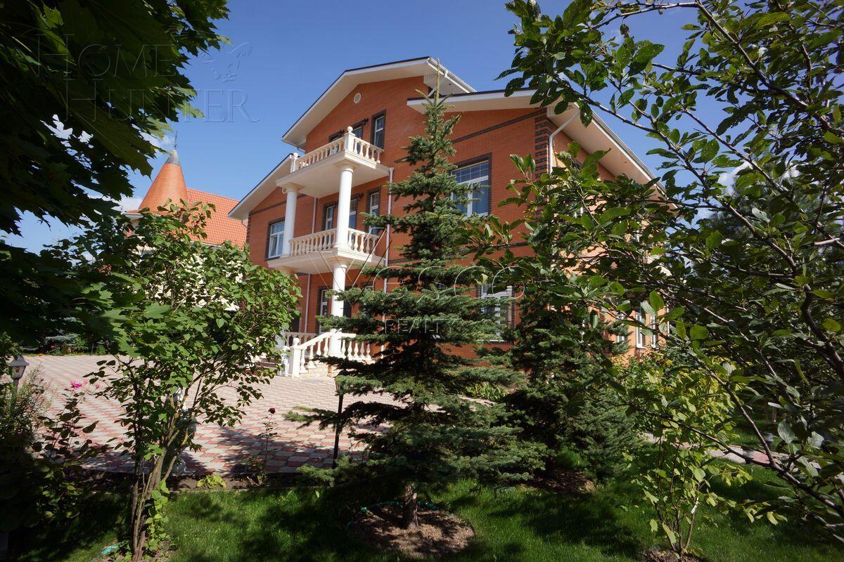 2-этажный коттедж 500 м² с отделкой