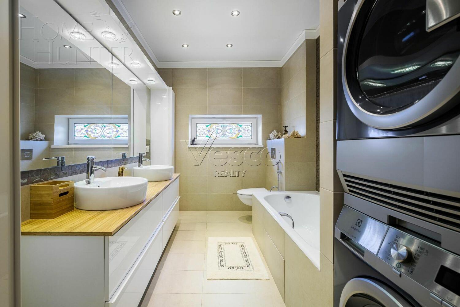 2-этажный коттедж 420 м² с отделкой