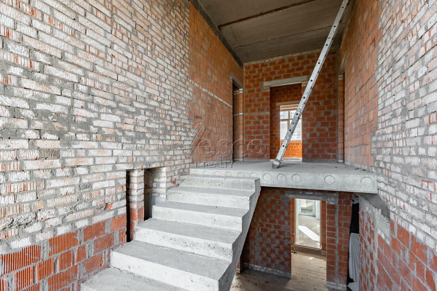 2-этажный коттедж 272 м² без отделки