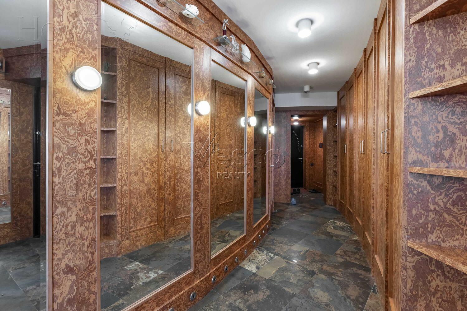 2-этажный коттедж 410 м² с отделкой