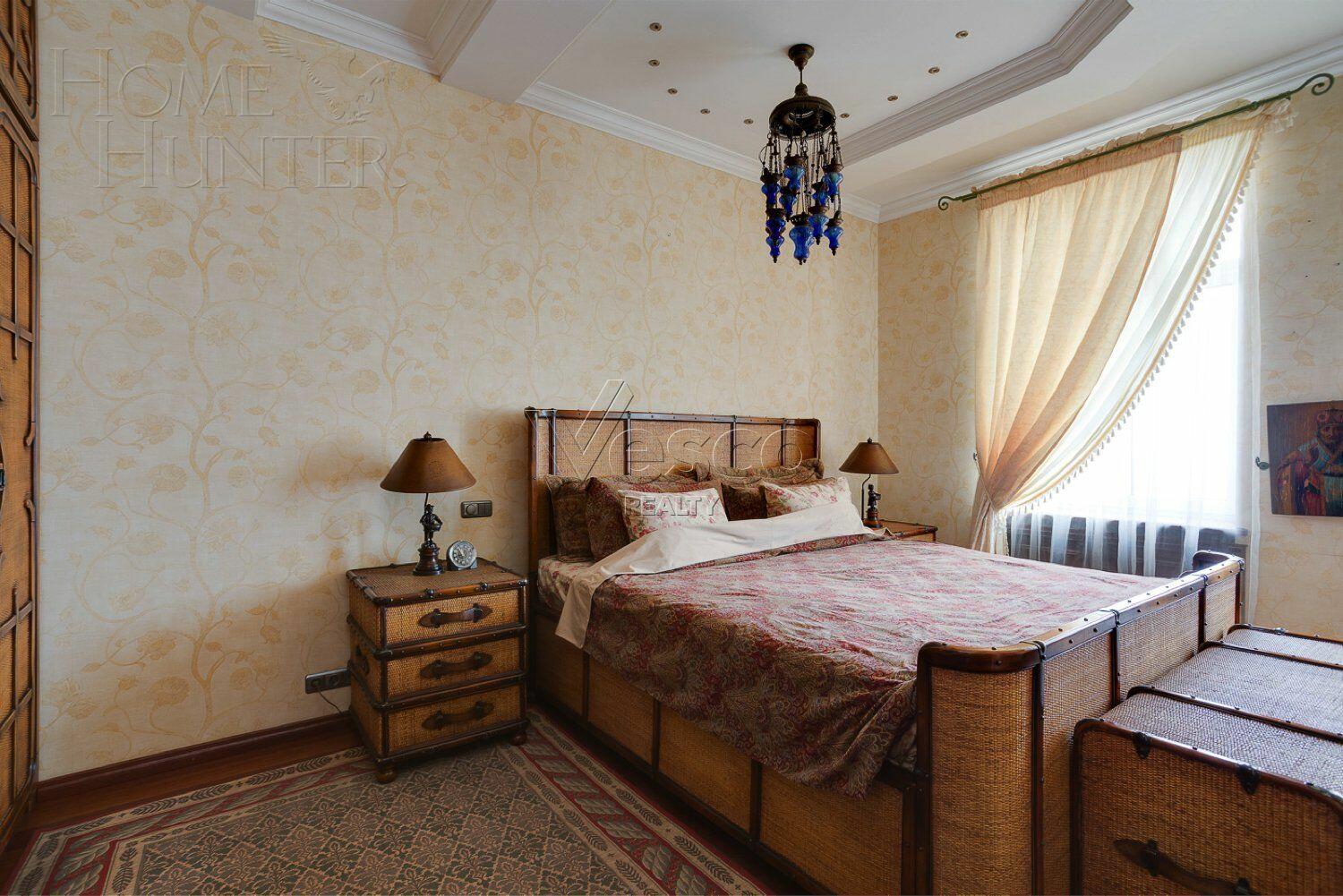 3-этажный таунхаус 286 м² с отделкой