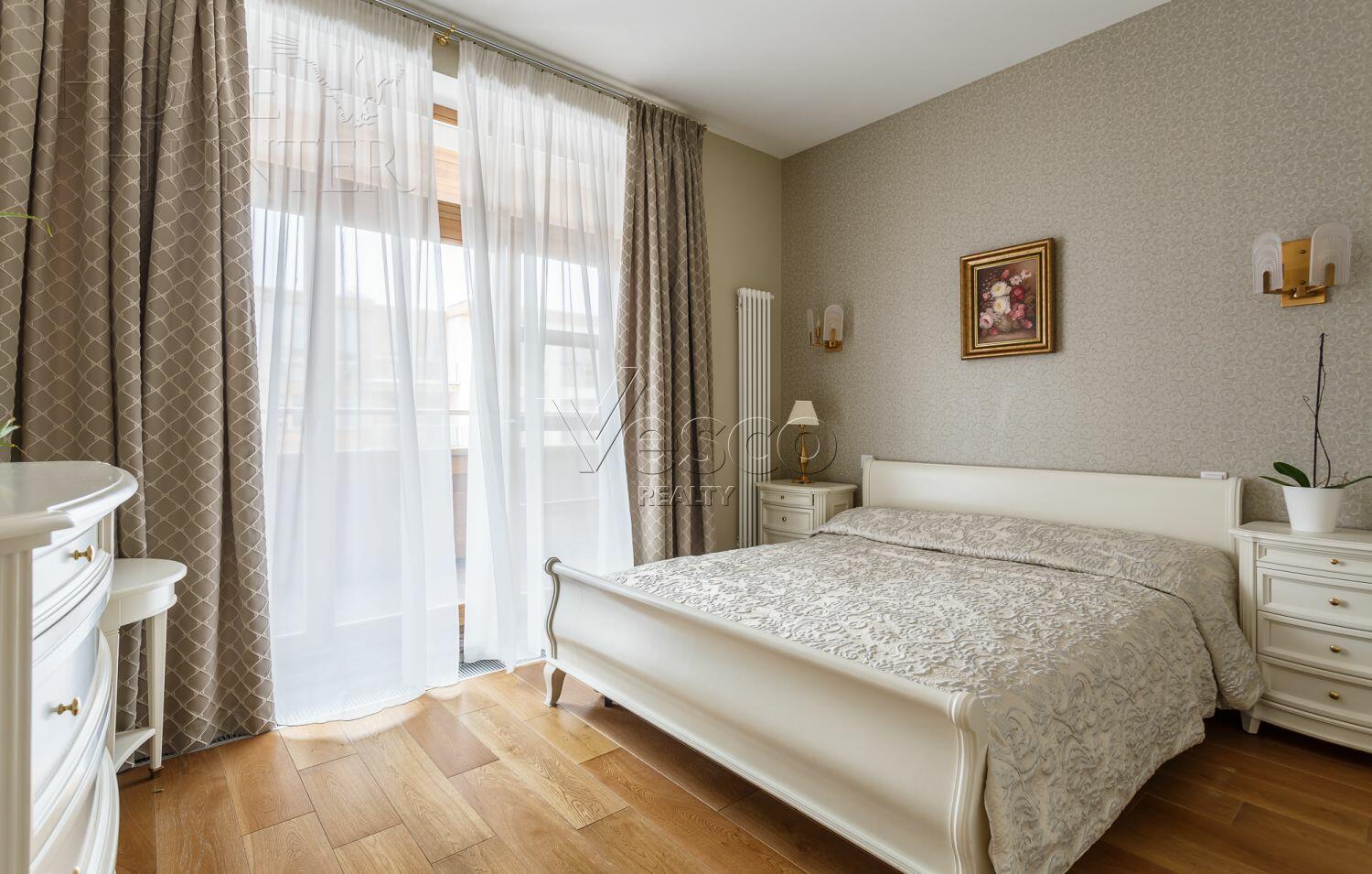 3-этажный таунхаус 360 м² с отделкой