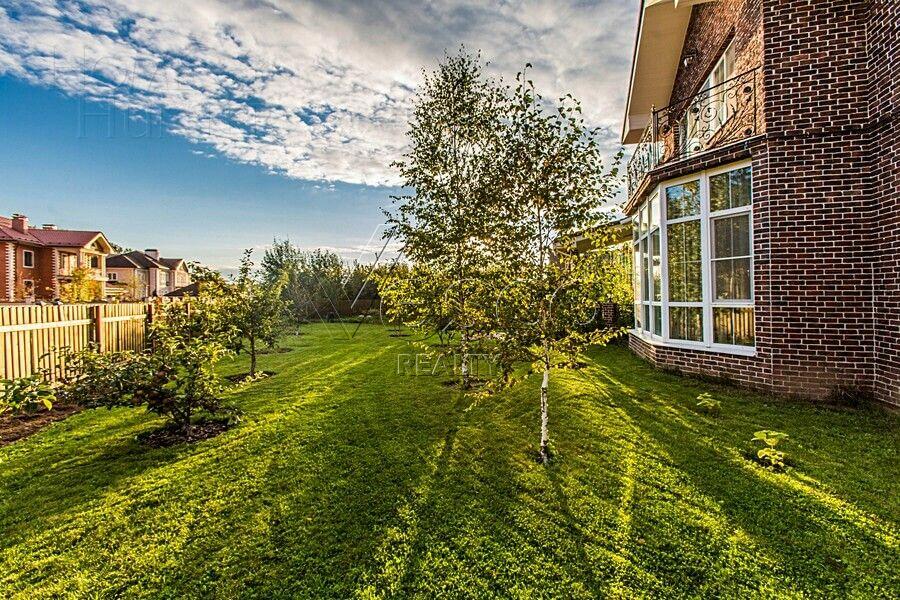 2-этажный коттедж 340 м² с отделкой