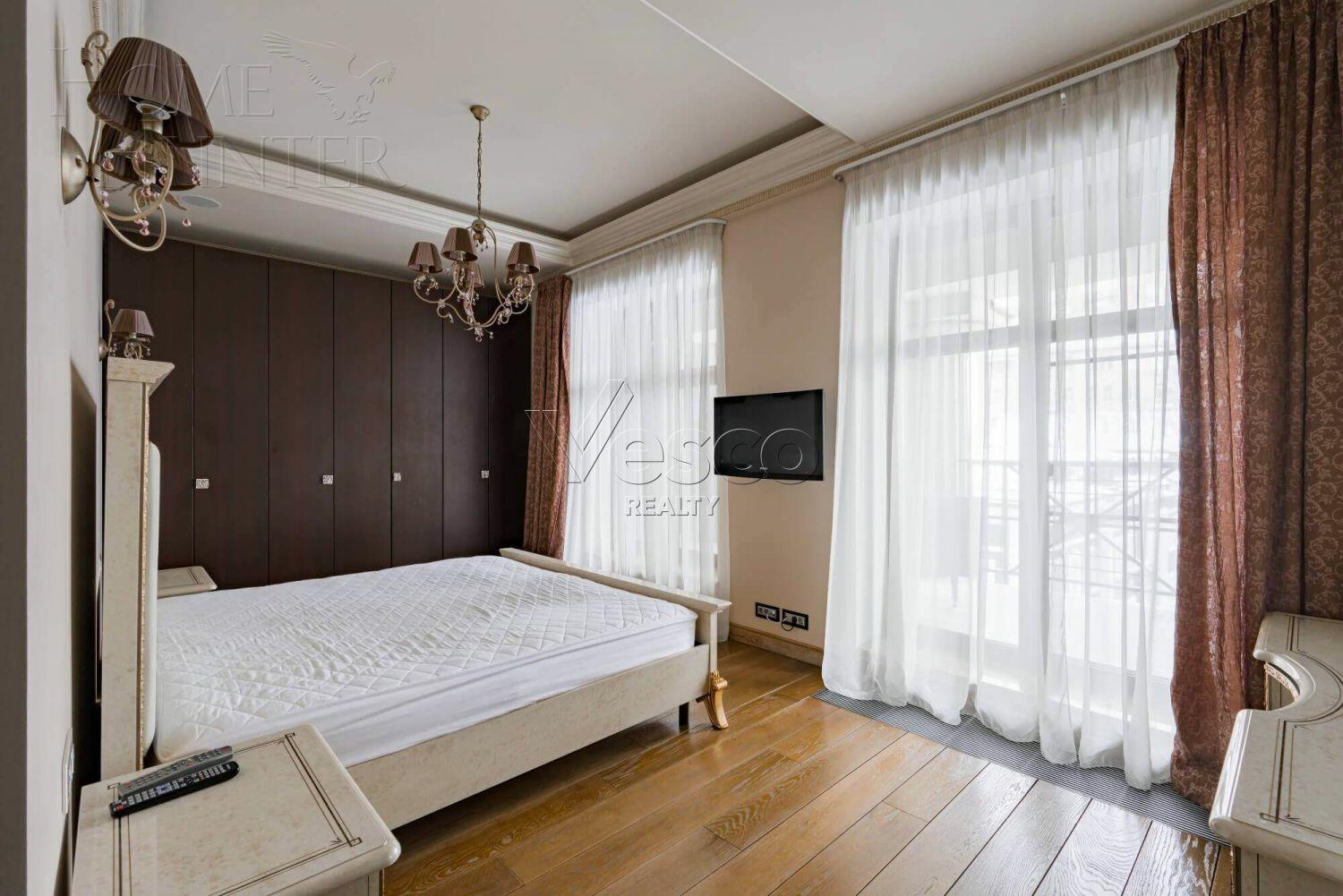 4-КОМН. КВАРТИРА С ОТДЕЛКОЙ 158.4 М² НА 4 ЭТАЖЕ