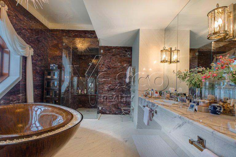 2-этажный коттедж 1 200 м² с отделкой