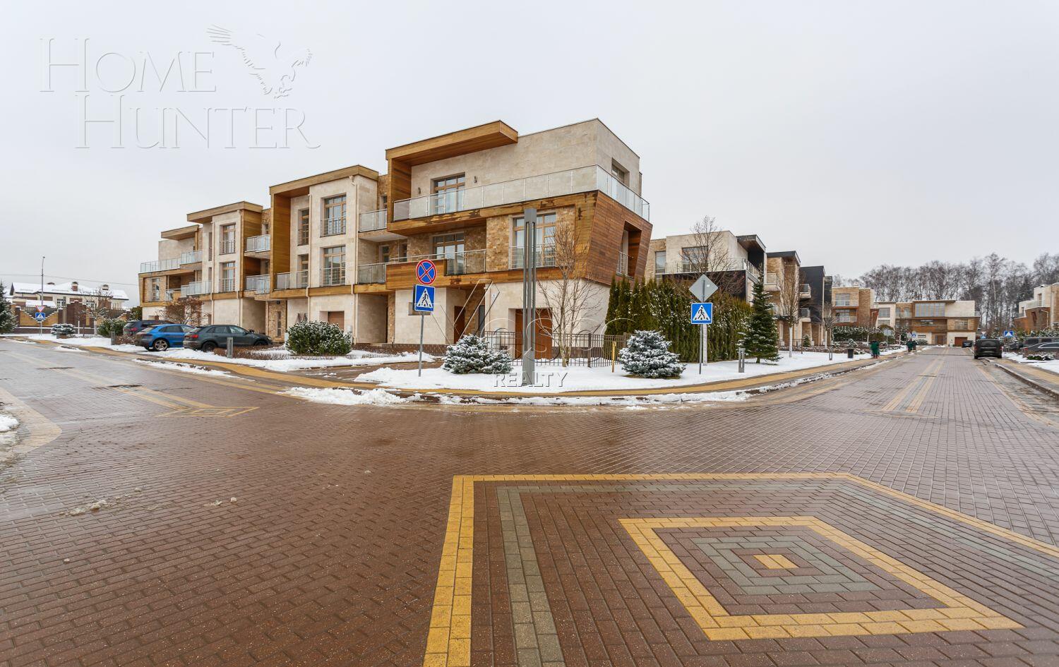 3-этажный таунхаус 360 м² с отделкой