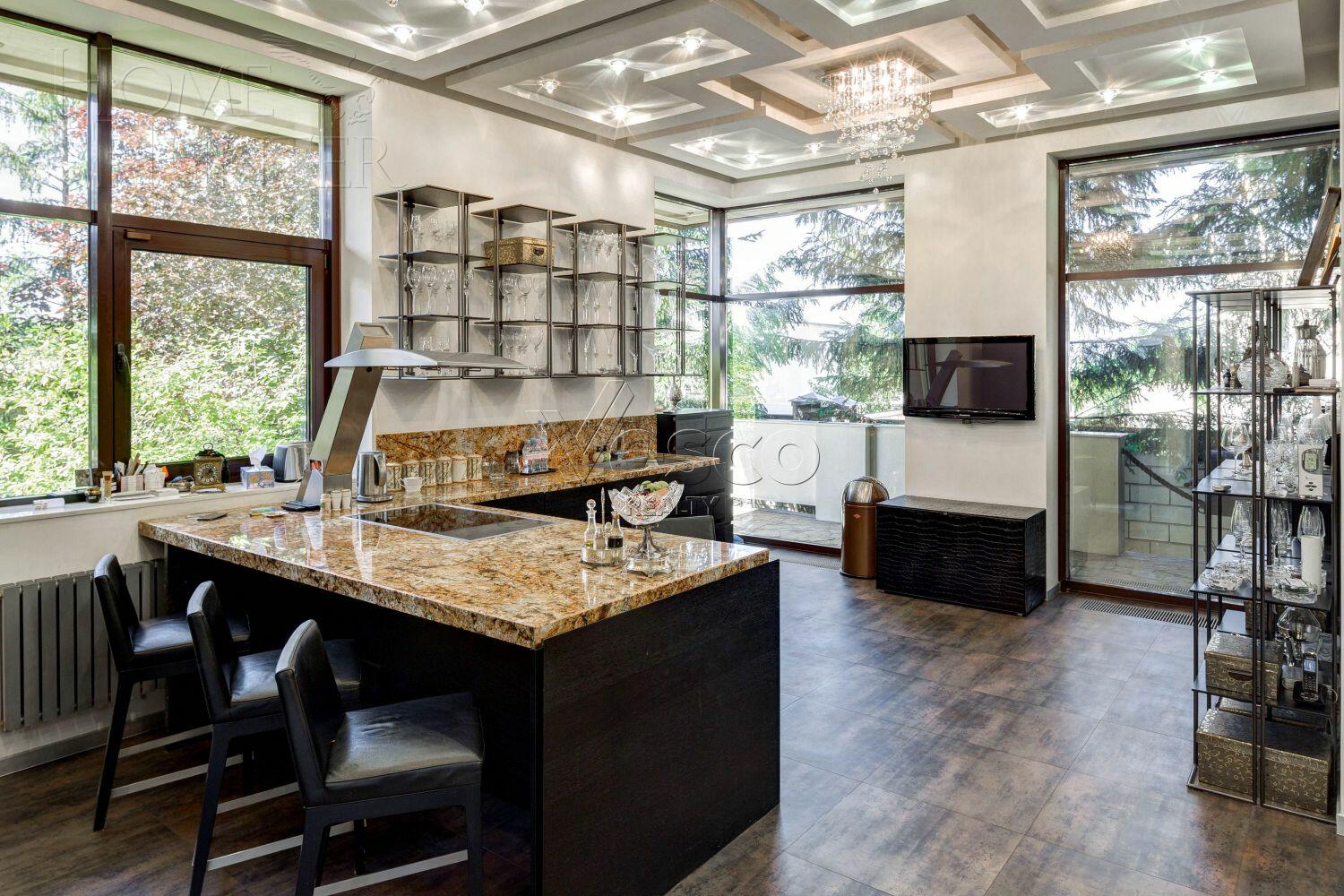 2-этажный коттедж 1 200 м² с отделкой