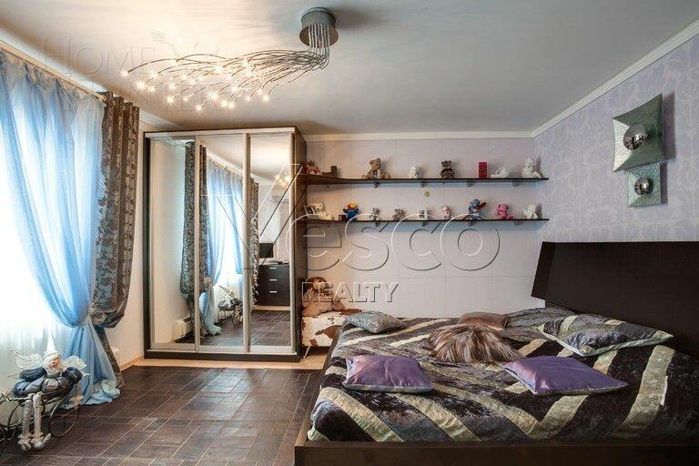 2-этажный коттедж 300 м² с отделкой