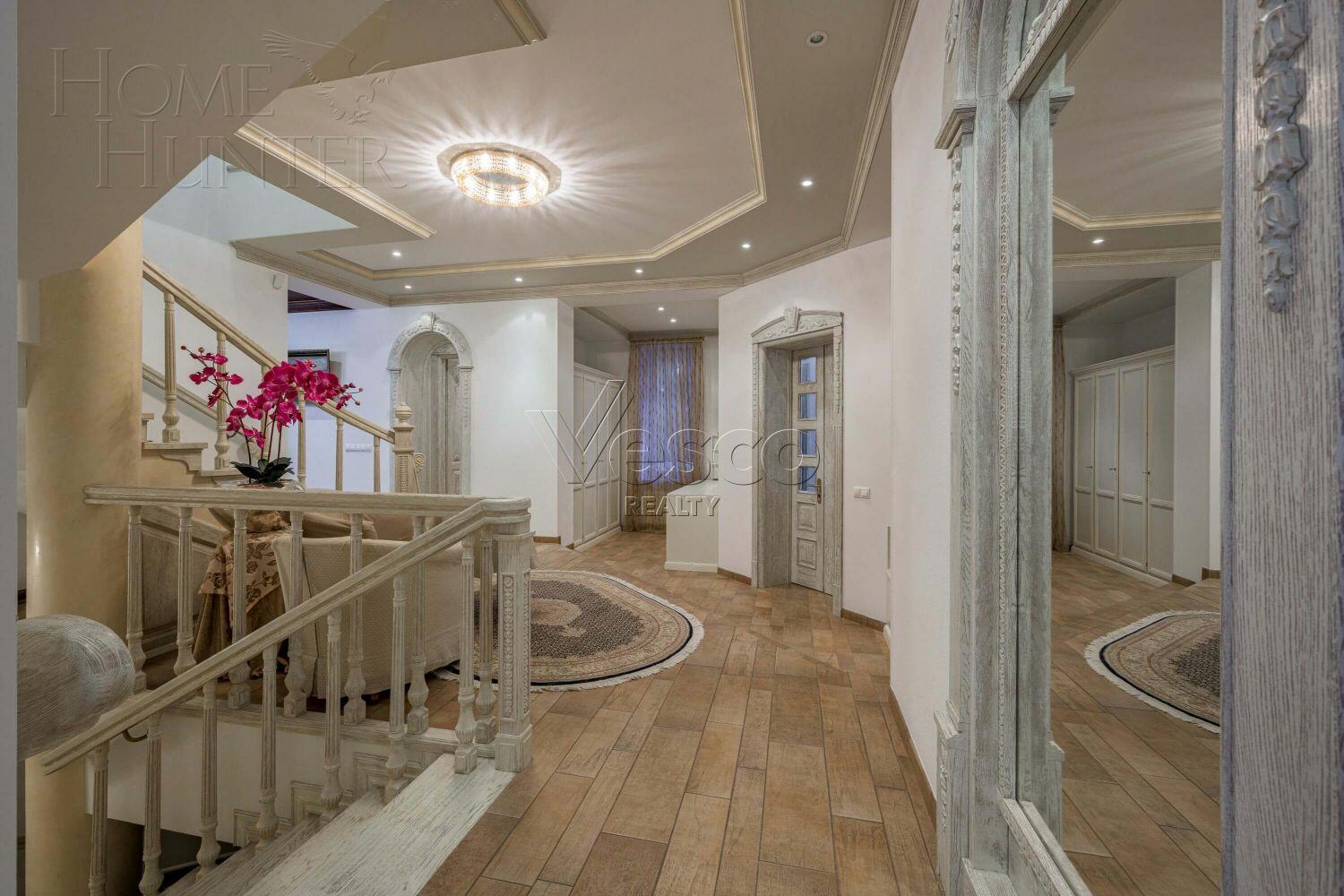 2-этажный коттедж 1 720 м² с отделкой