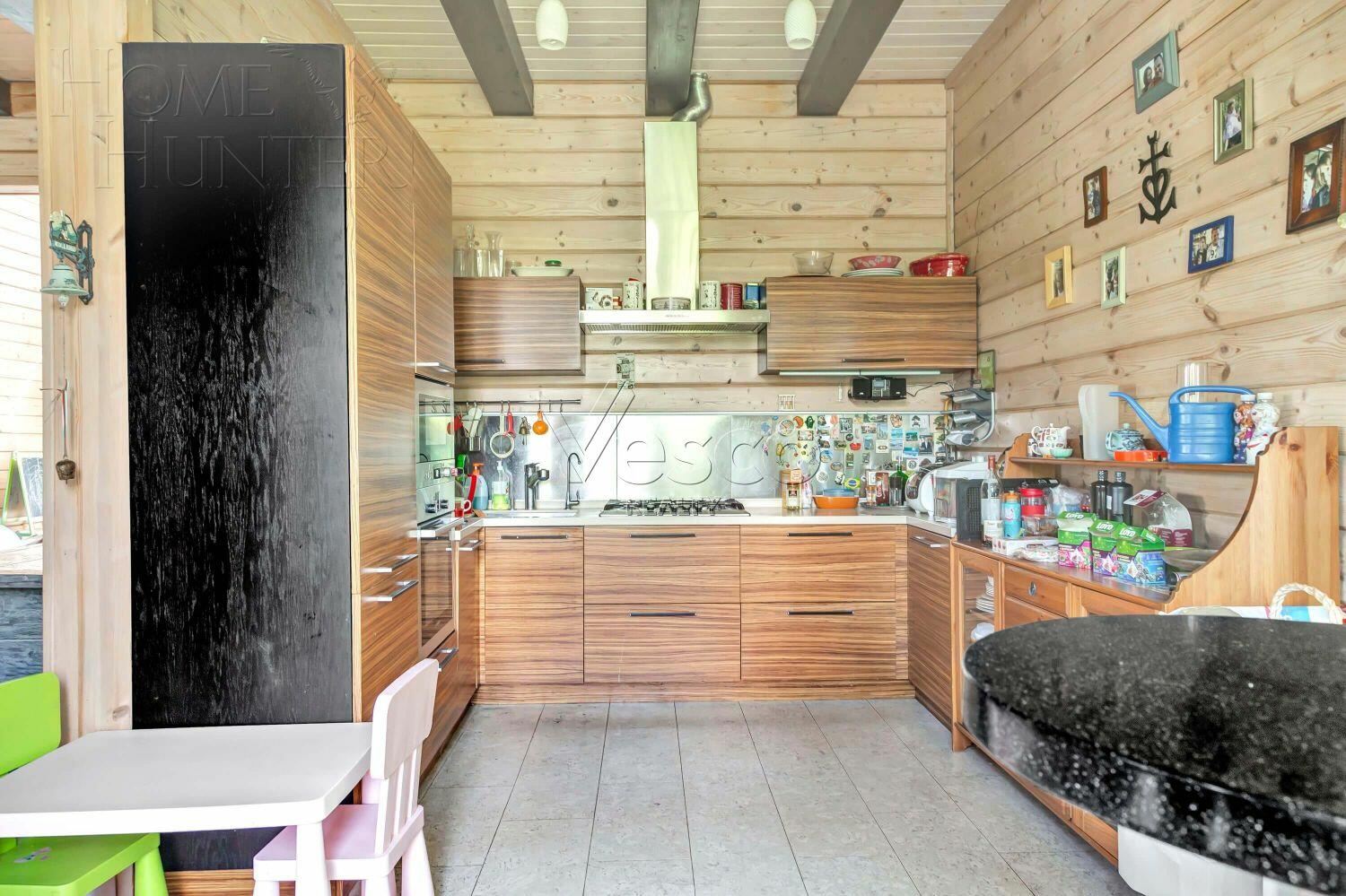 2-этажный коттедж 260 м² с отделкой