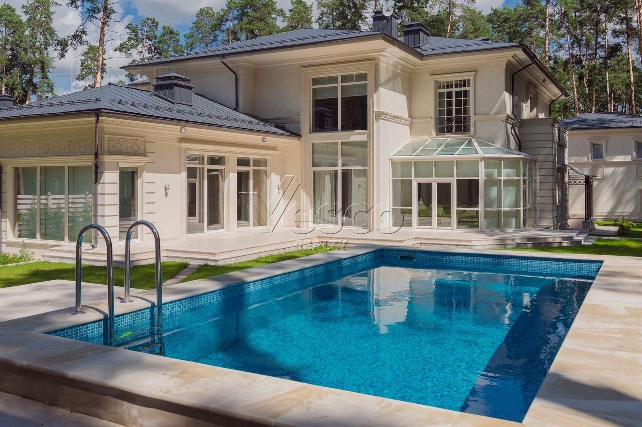 2-этажный коттедж 1 015 м² с отделкой