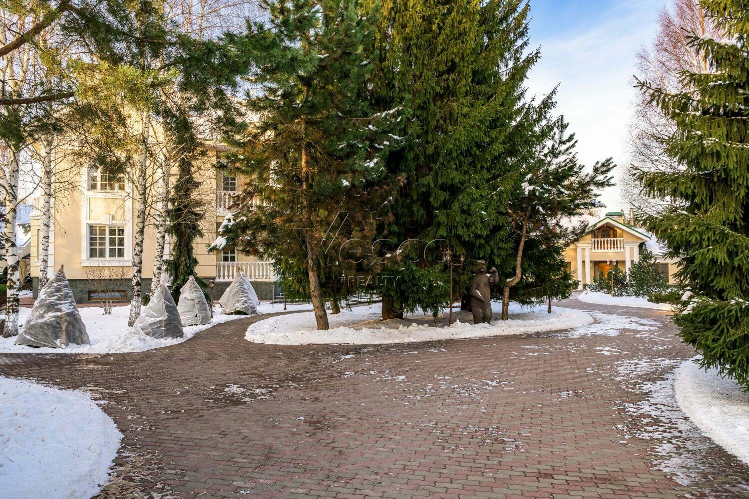 2-этажный коттедж 1 720 м² с отделкой