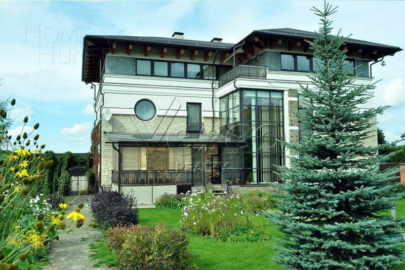 3-этажный коттедж 800 м² с отделкой