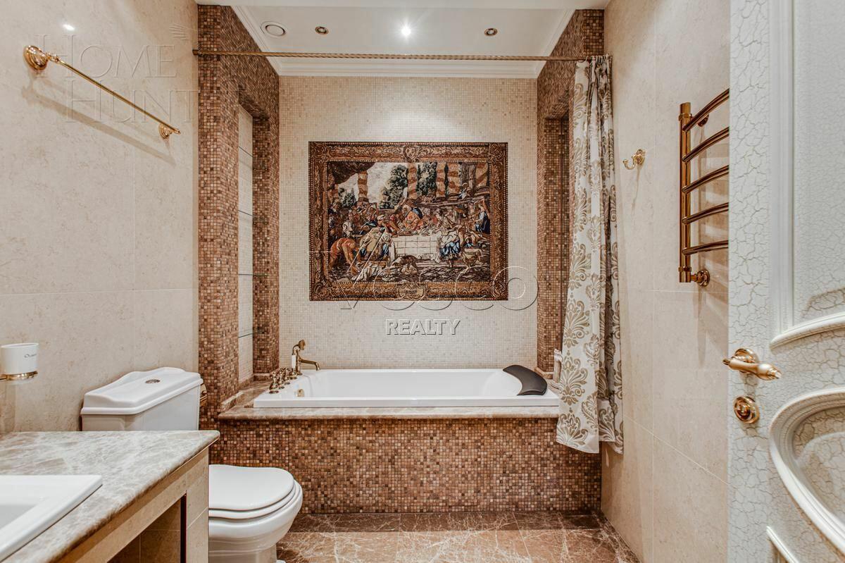 2-этажный коттедж 700 м² с отделкой