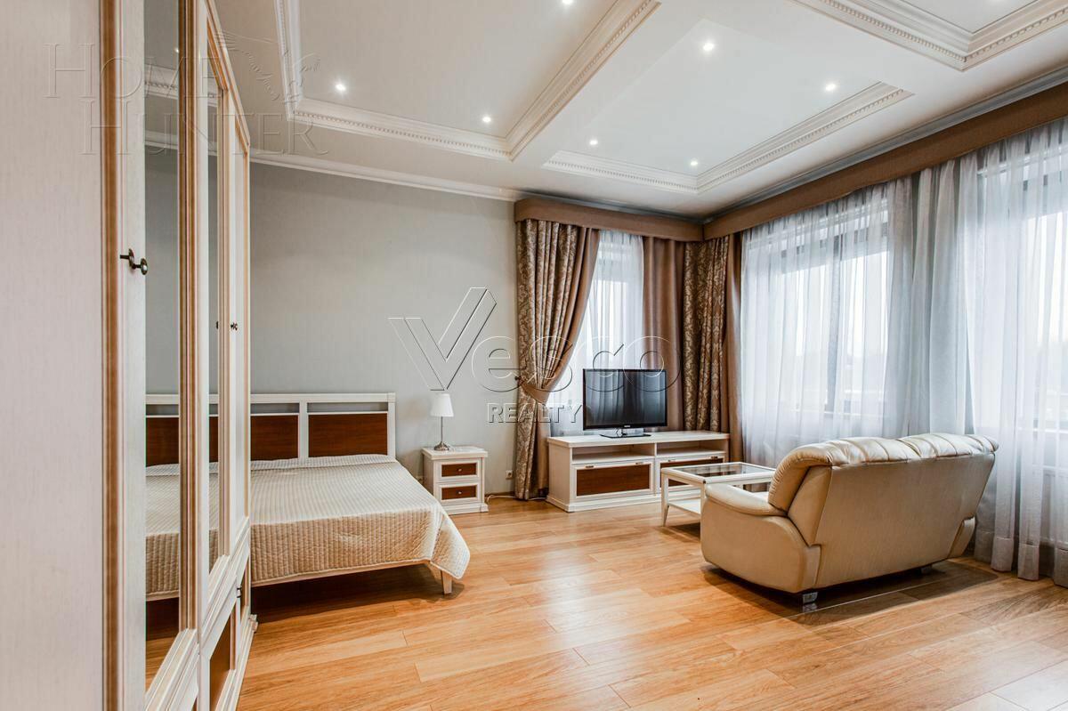 2-этажный коттедж 700 м² с отделкой