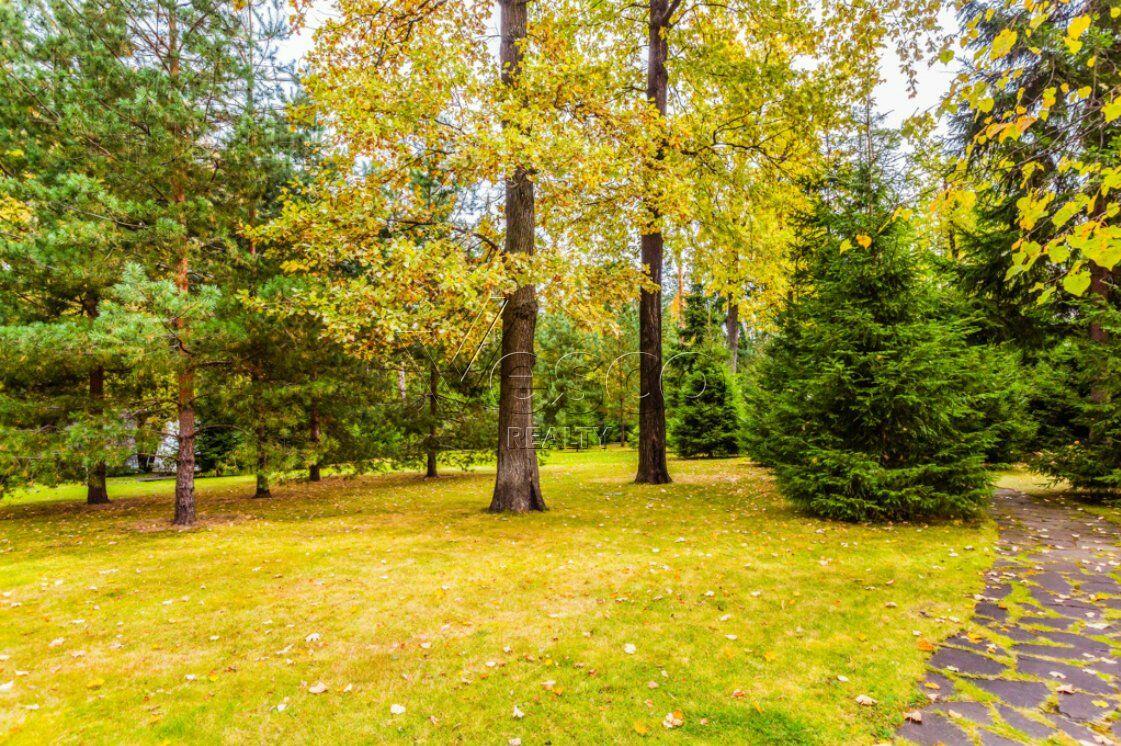 2-этажный коттедж 1 400 м² с отделкой