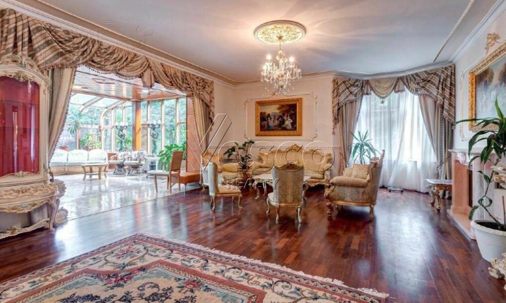 2-этажный коттедж 650 м² с отделкой