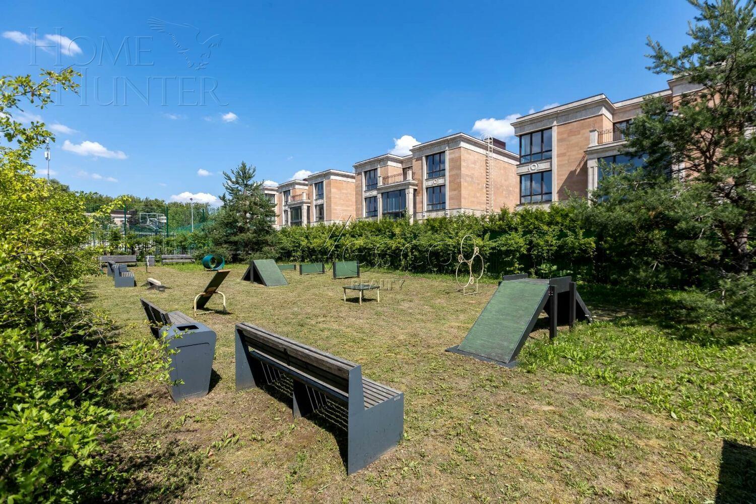 4-УРОВНЕВЫЙ ТАУНХАУС БЕЗ ОТДЕЛКИ 420 М² НА 1 ЭТАЖЕ