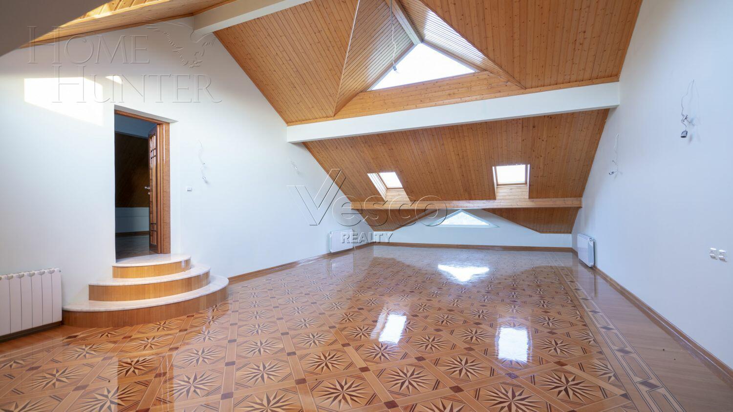 2-этажный коттедж 750 м² с отделкой