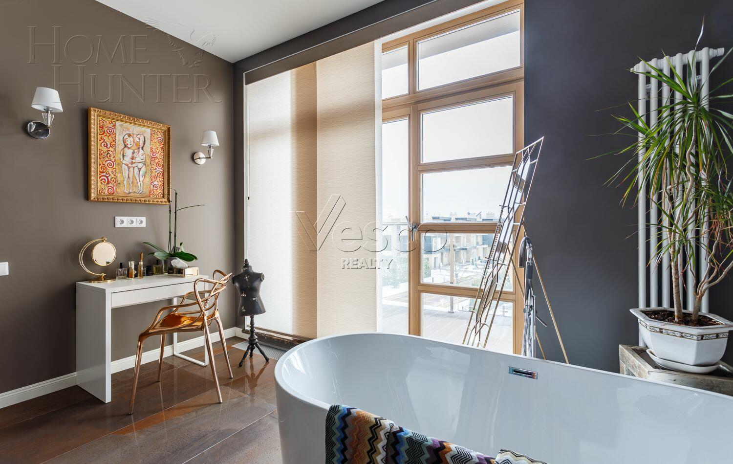 3-этажный таунхаус 360 м² с отделкой