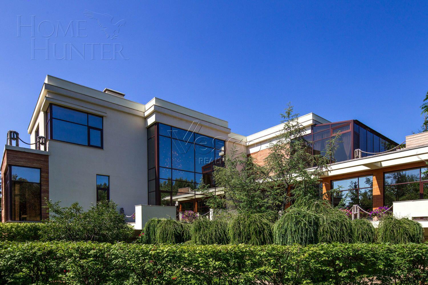 2-этажный коттедж 1 200 м² с отделкой