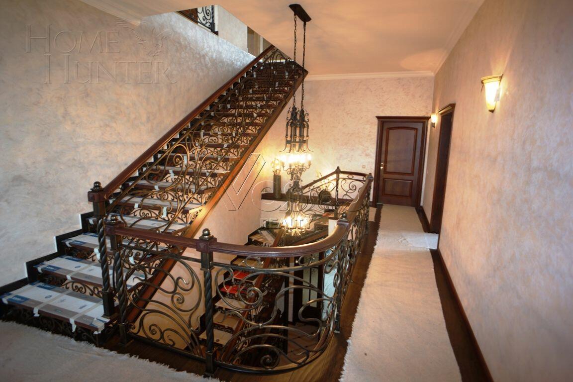 2-этажный коттедж 770 м² с отделкой