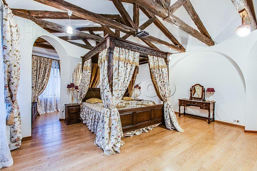 2-этажный коттедж 720 м² с отделкой