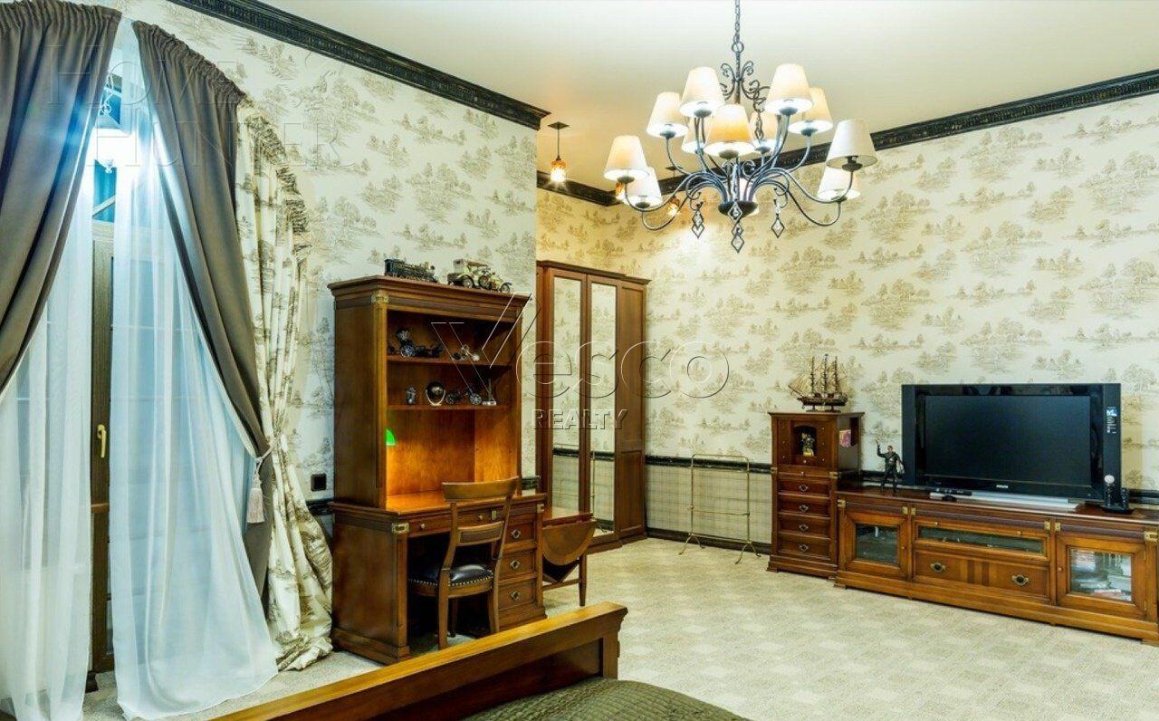 3-этажный коттедж 910 м² с отделкой