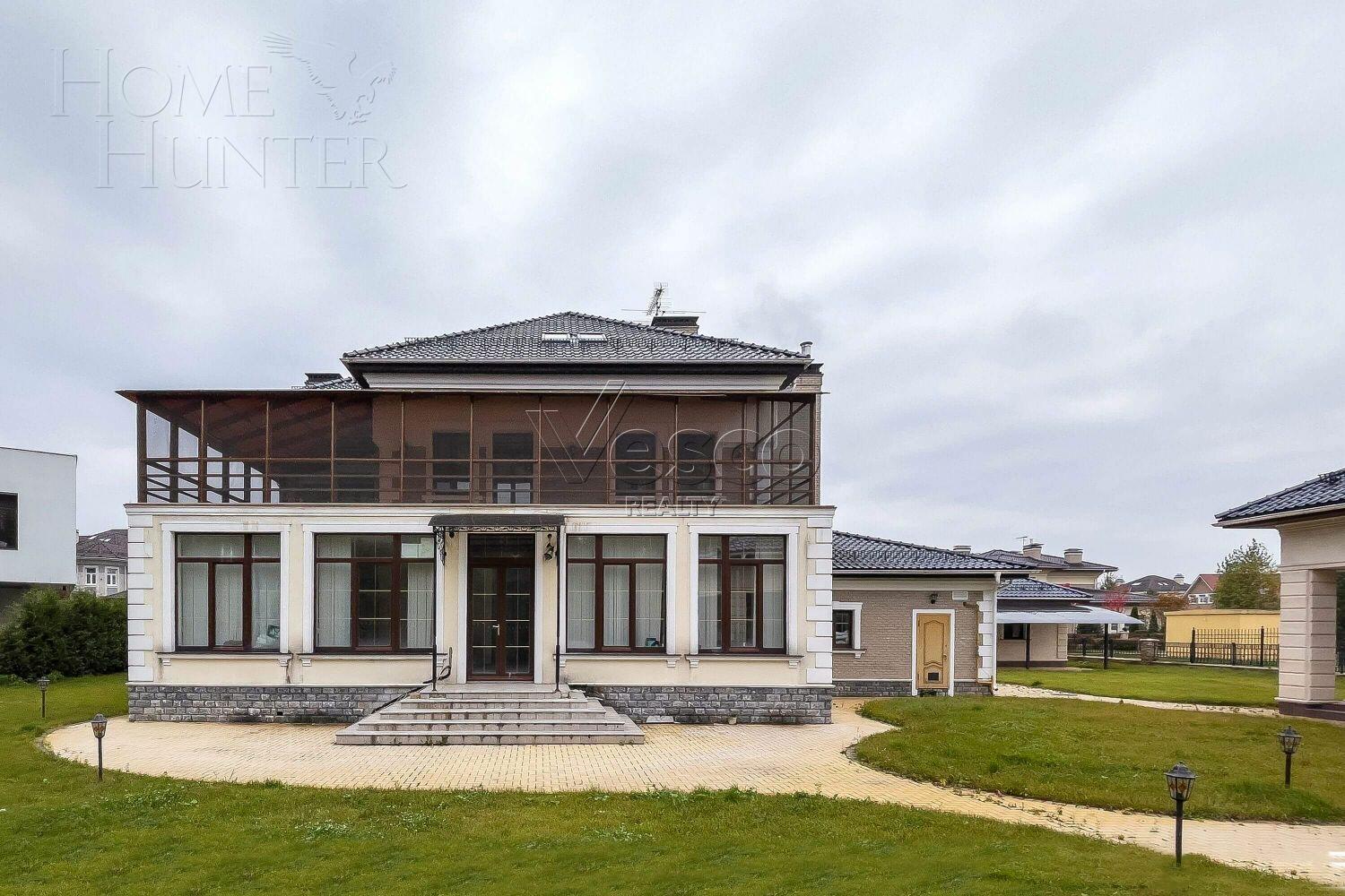 2-этажный коттедж 1 000 м² с отделкой