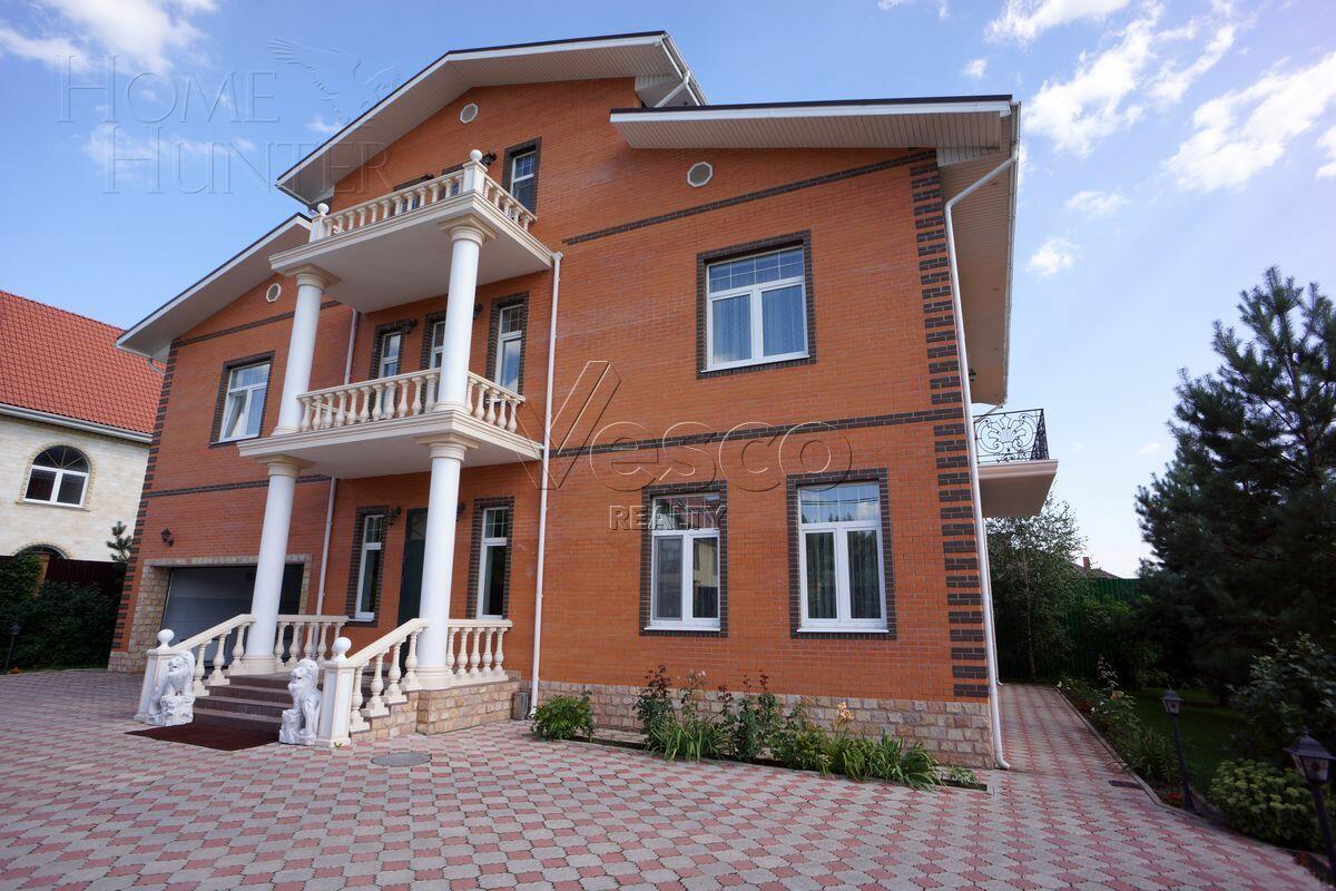 2-этажный коттедж 500 м² с отделкой