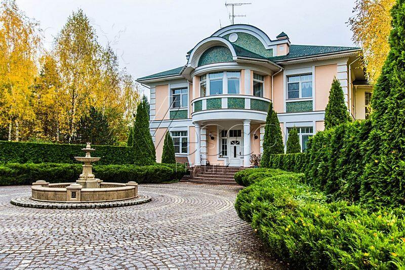 2-этажный коттедж 520 м² с отделкой