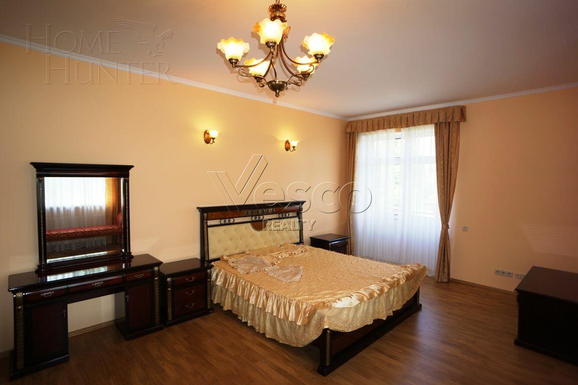 2-этажный таунхаус 640 м² с отделкой