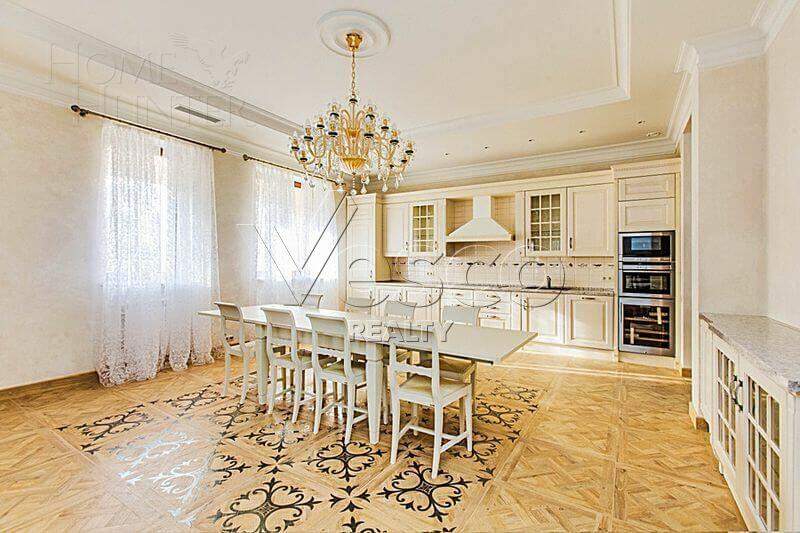 2-этажный коттедж 500 м² с отделкой