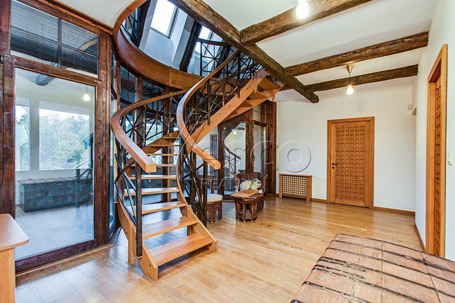 2-этажный коттедж 720 м² с отделкой